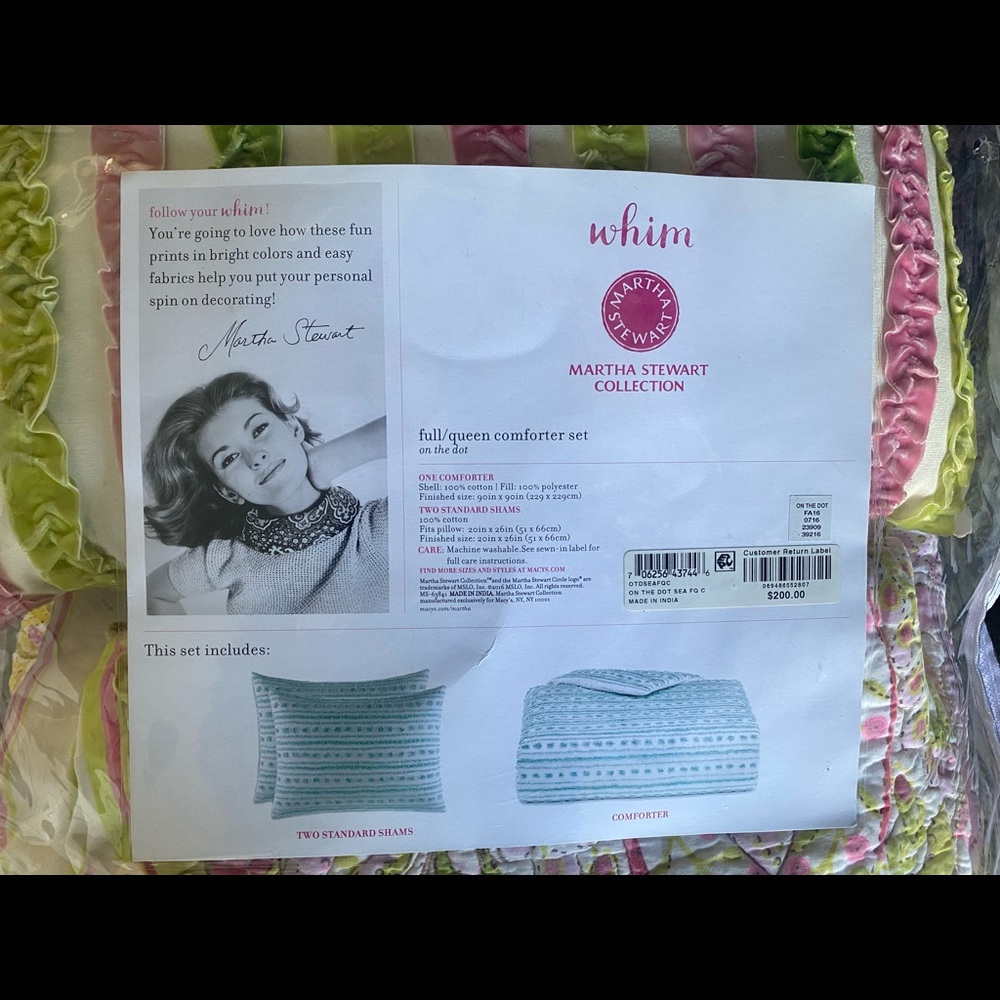 Martha Stewart 5-piece Queen set 2 pillow cases, sheet,quilt & decorative pillow